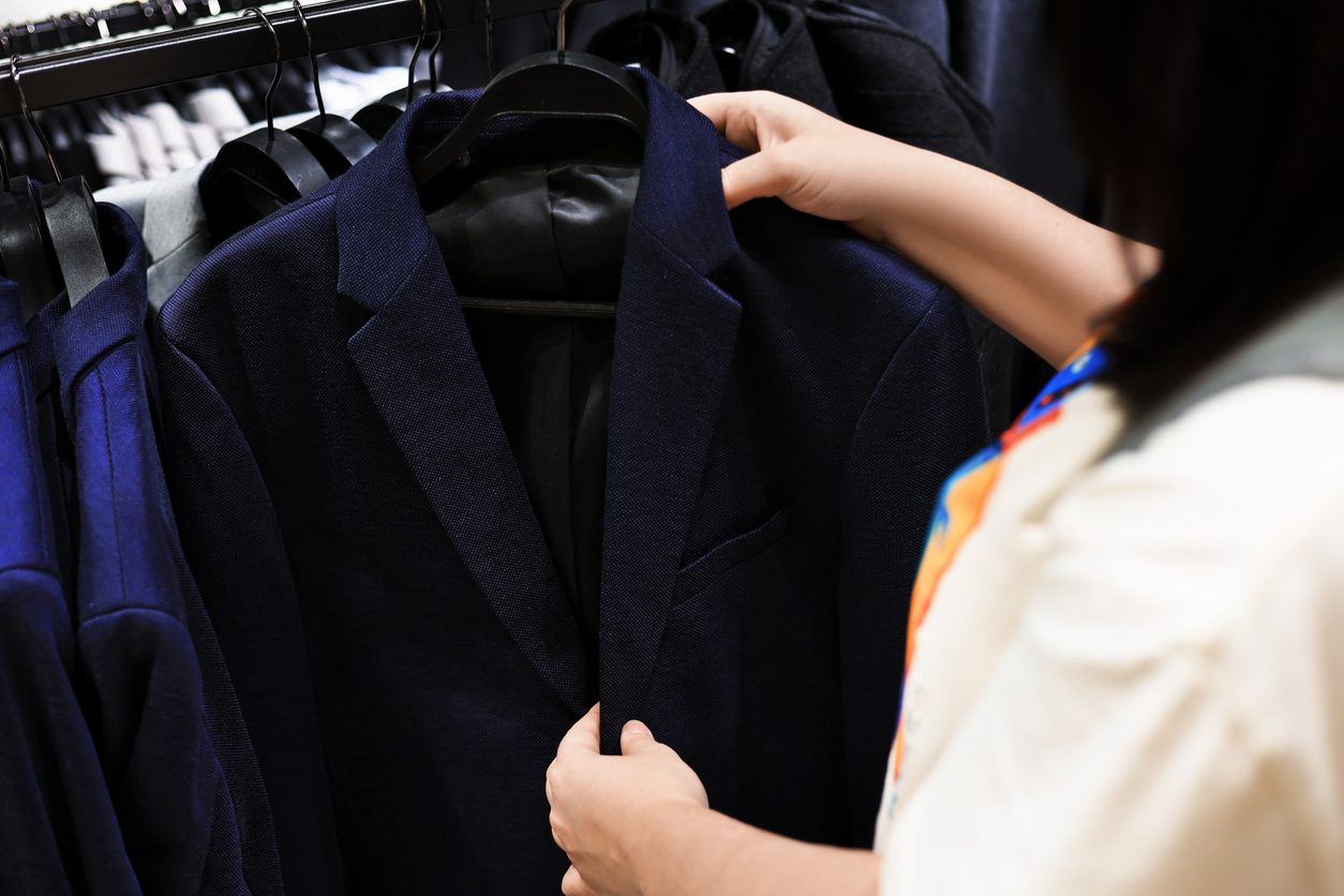 How to Look Effortlessly Polished at Work: 7 Practical Style Tips
